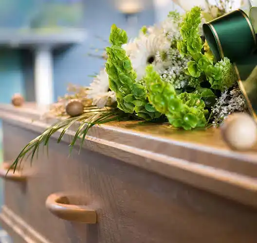 corona con nastro Corona funebri a Torino Athena con nastro