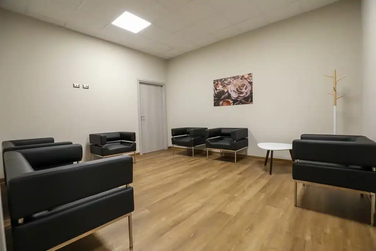 sala-sandalo Sala Sandalo della Casa Funeraria Athena di Rivoli – spazio intimo per il commiato