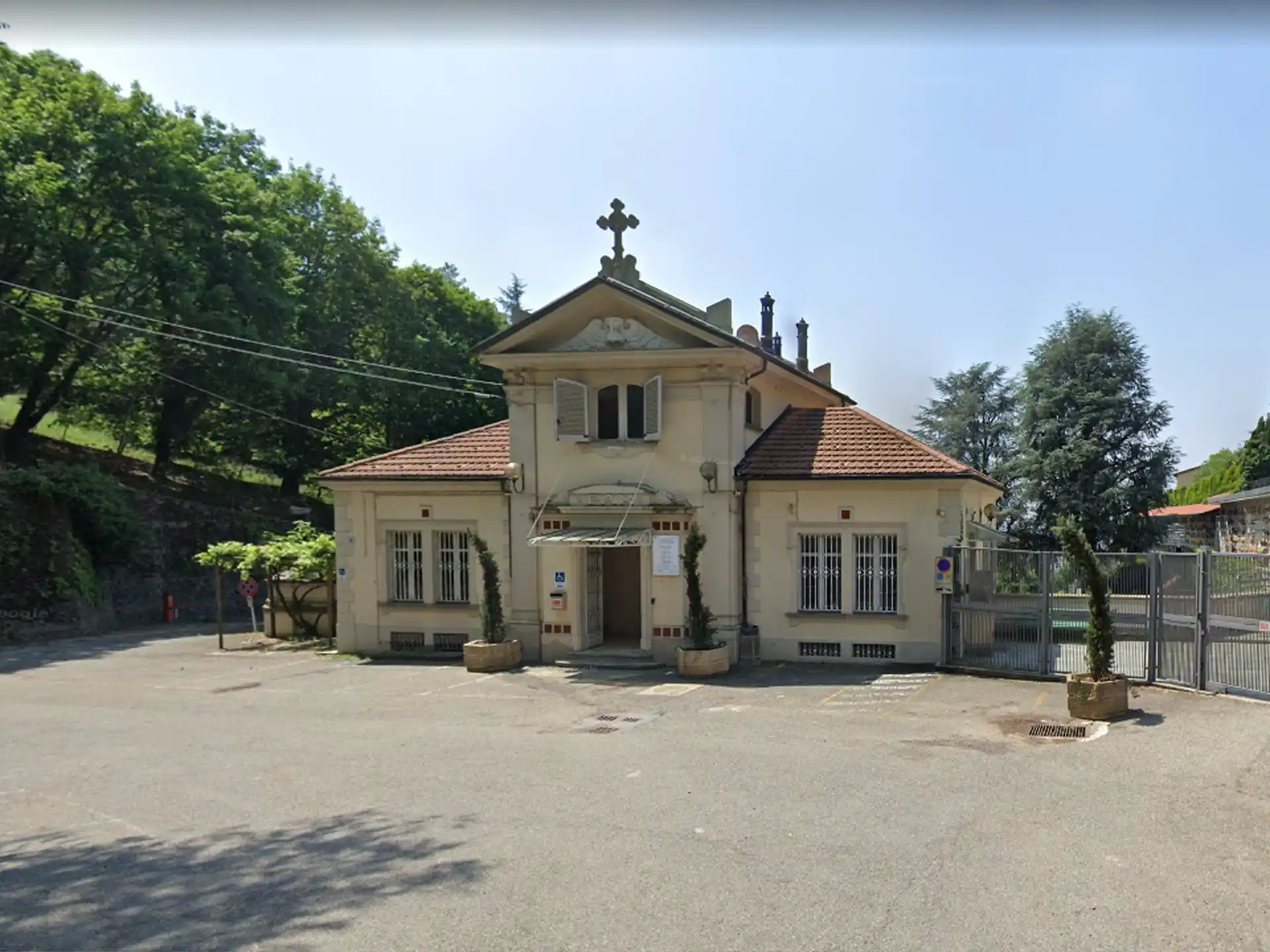 Cimitero Cavoretto Cimitero Cavoretto entrata