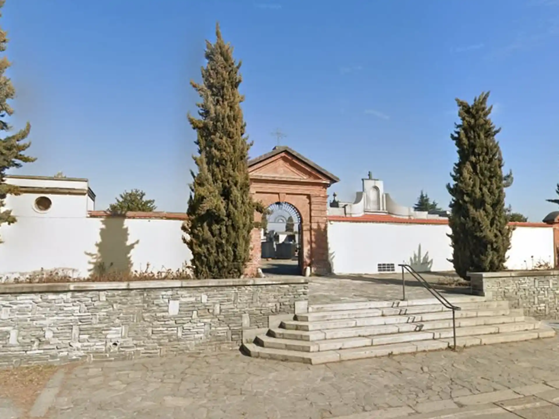 cimitero di collegno Ingresso Cimitero di Collegno